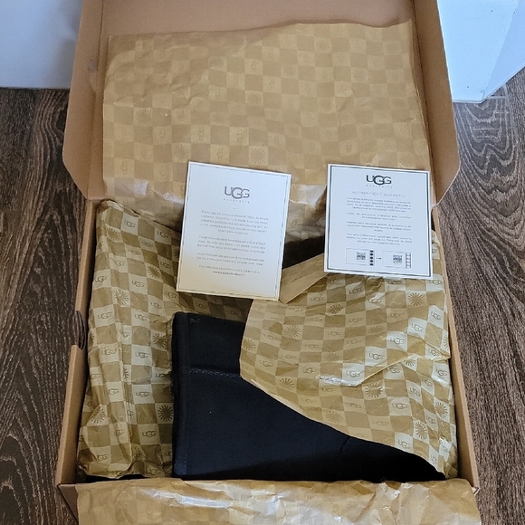 UGG Classic Black Winter Boots - Picture 14 of 16